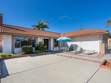 Kitchen or dining area of 4427 Trieste Drive Carlsbad CA with eat-in kitchen and formal dining room